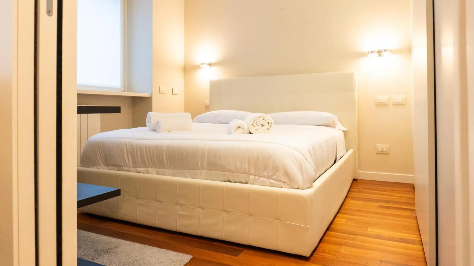 Ideal Rent - Porta Nuova 24 Milán Apartmán